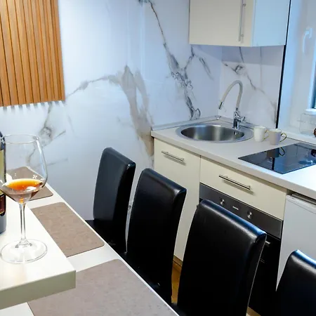 Kruna Lux Apartmans Apartment